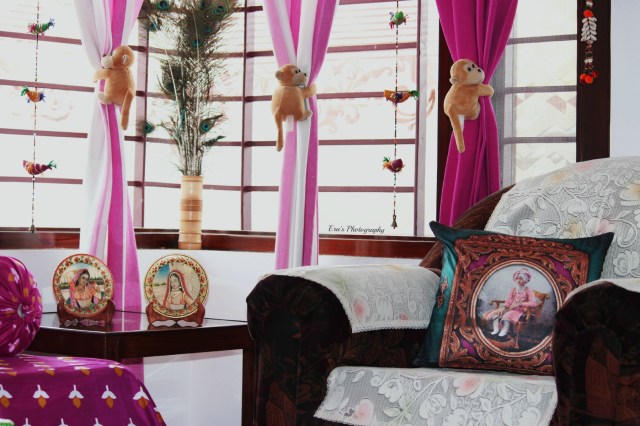 The cuddly monkey curtain holders are Pari's favorite, the strings of birds are symbolic of Rajasthani handicrafts and the Bani Thani of Kishangarh etched in Marbe.