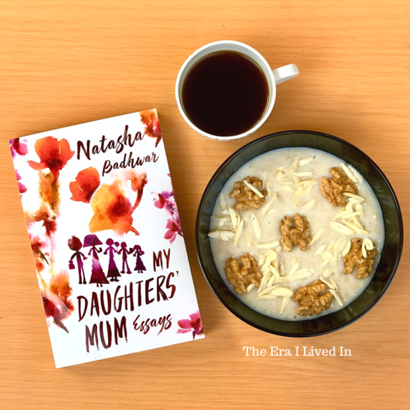 Instant Walnut Almond & Cinnamon Oatmeal Recipe that's ready in the microwave in 3 minutes. #healthybreakfast #Oatsrecipes #theerailivedin #breakfastrecipes #Food